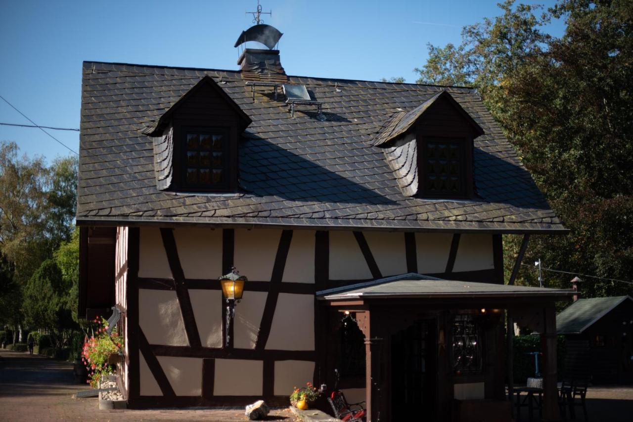 Gastehaus Eponada Vila Weisel Exterior foto